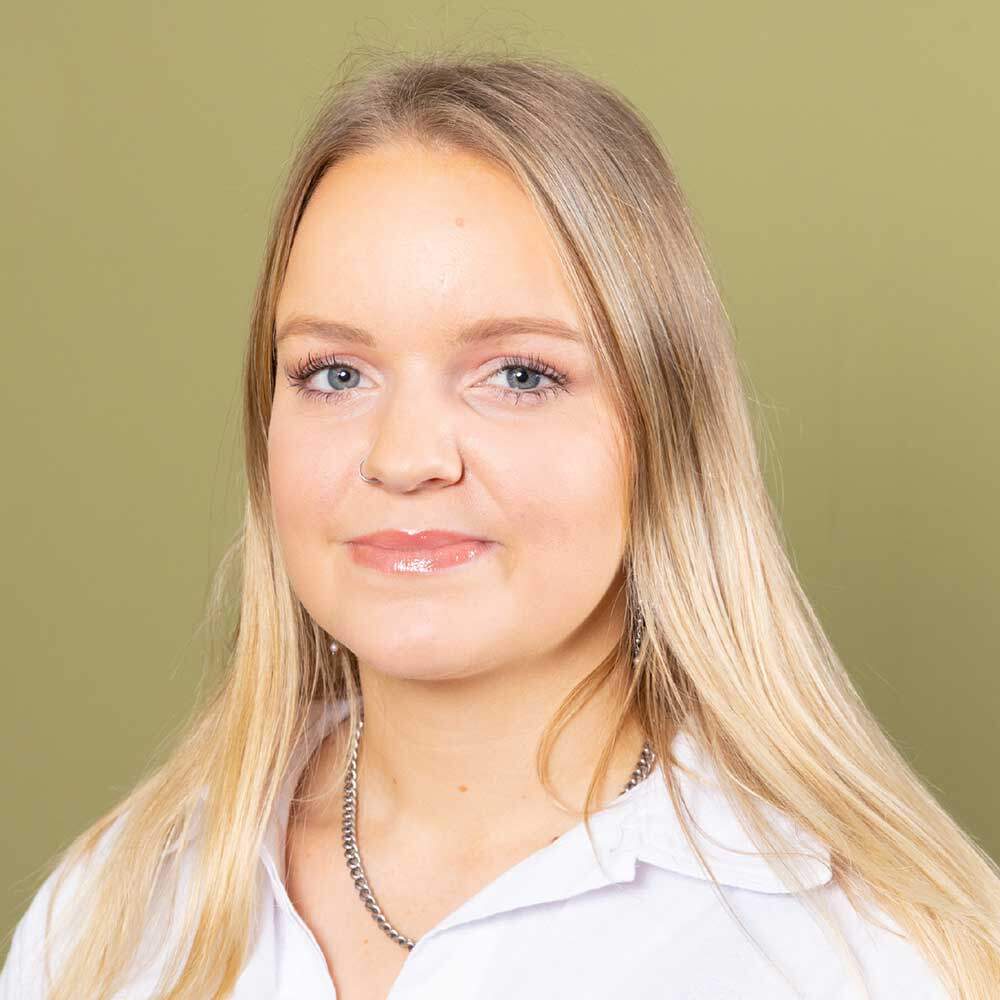 Sharona Rothuizen - frontoffice medewerkster